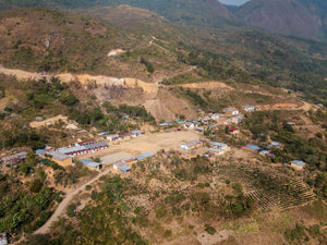 Luftbild von der Kaffeekooperative Rutas del Inca in Peru.